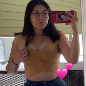 Meet your Posher, Adriana